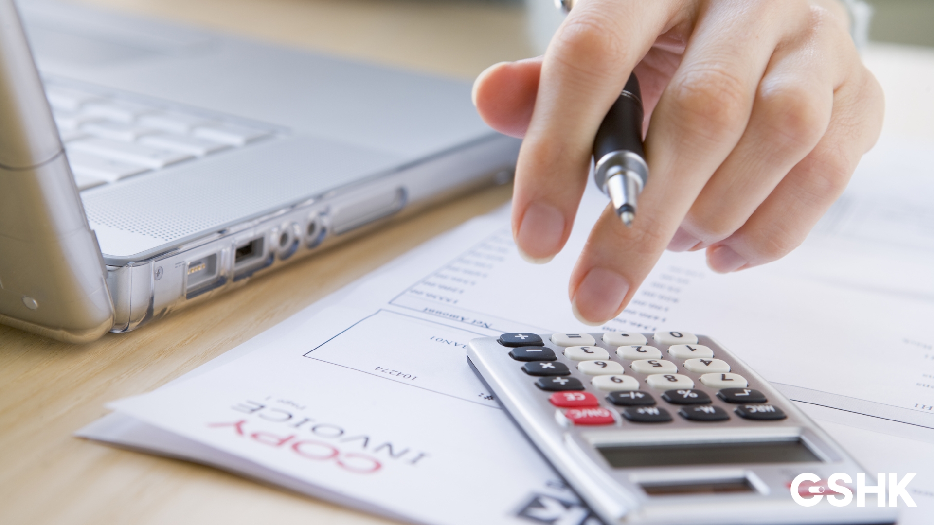 What is the Difference Between Billing and Invoicing?